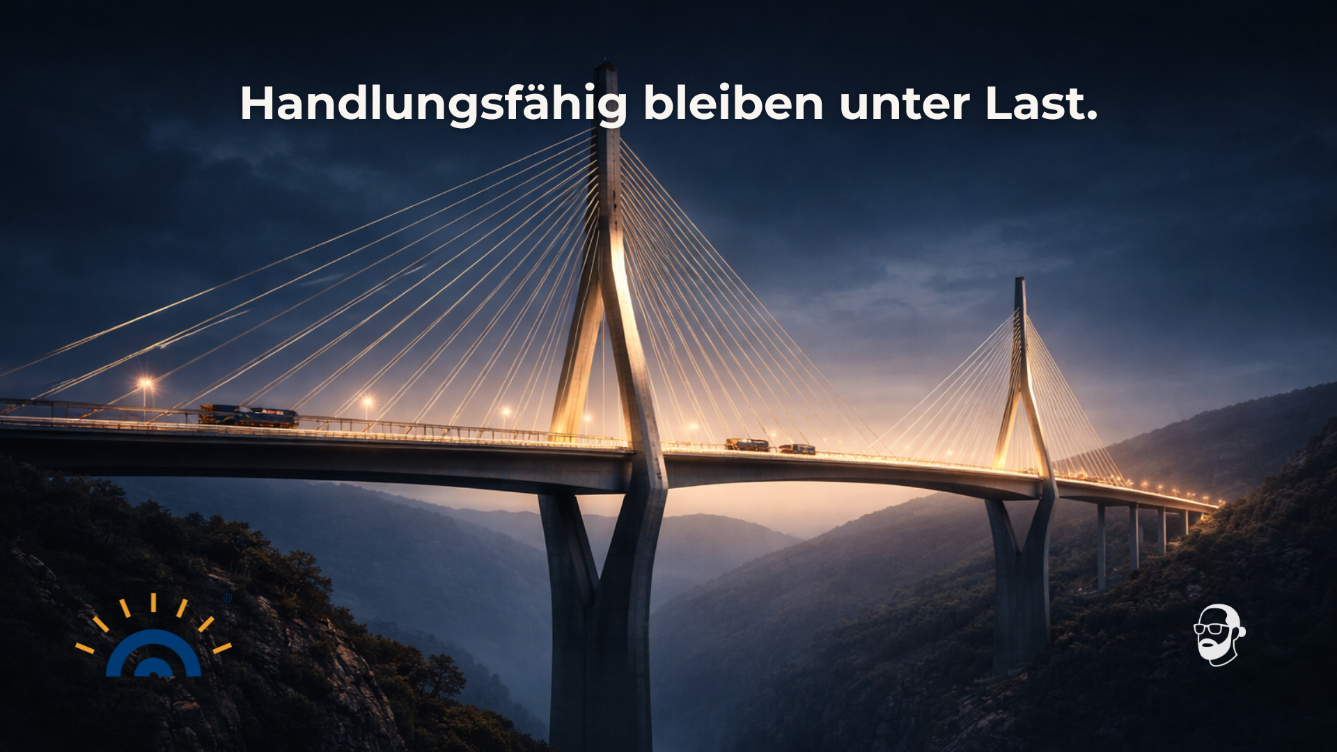 Visual einer großen Brücke im Querformat bei Dämmerung. Die Brücke spannt sich über ein tiefes Tal, Fahrzeuge überqueren sie. Dunkelblauer Himmel, warmes Licht an der Brücke. Links unten das Logo von Augner Seminare, rechts unten das Signet von Michael Augner.